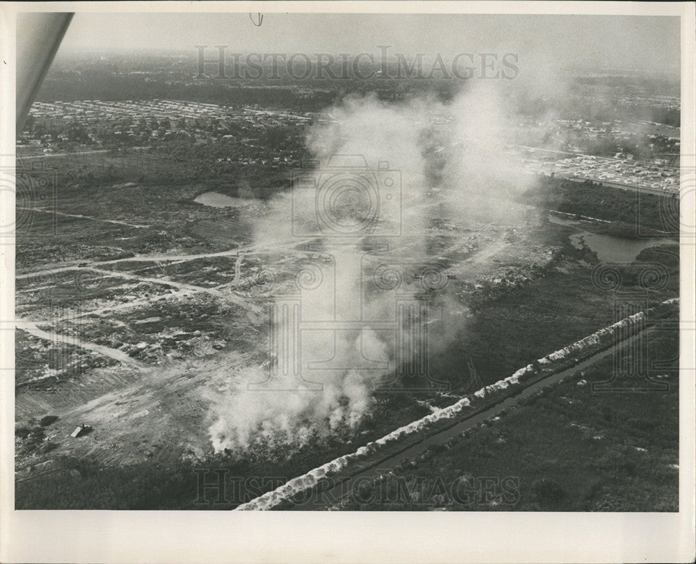 1962 Press Photo Smoke from a Saint Petersburg Landfill - Historic Images