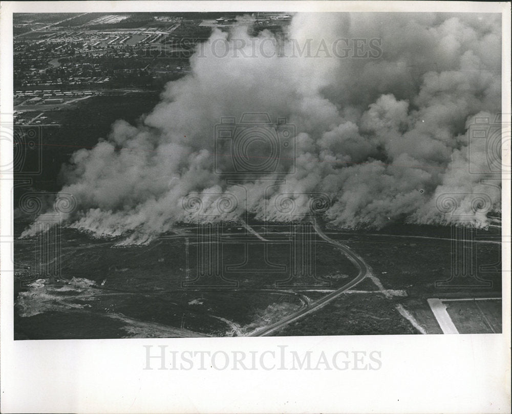 1966 Press Photo Wildfire - Historic Images