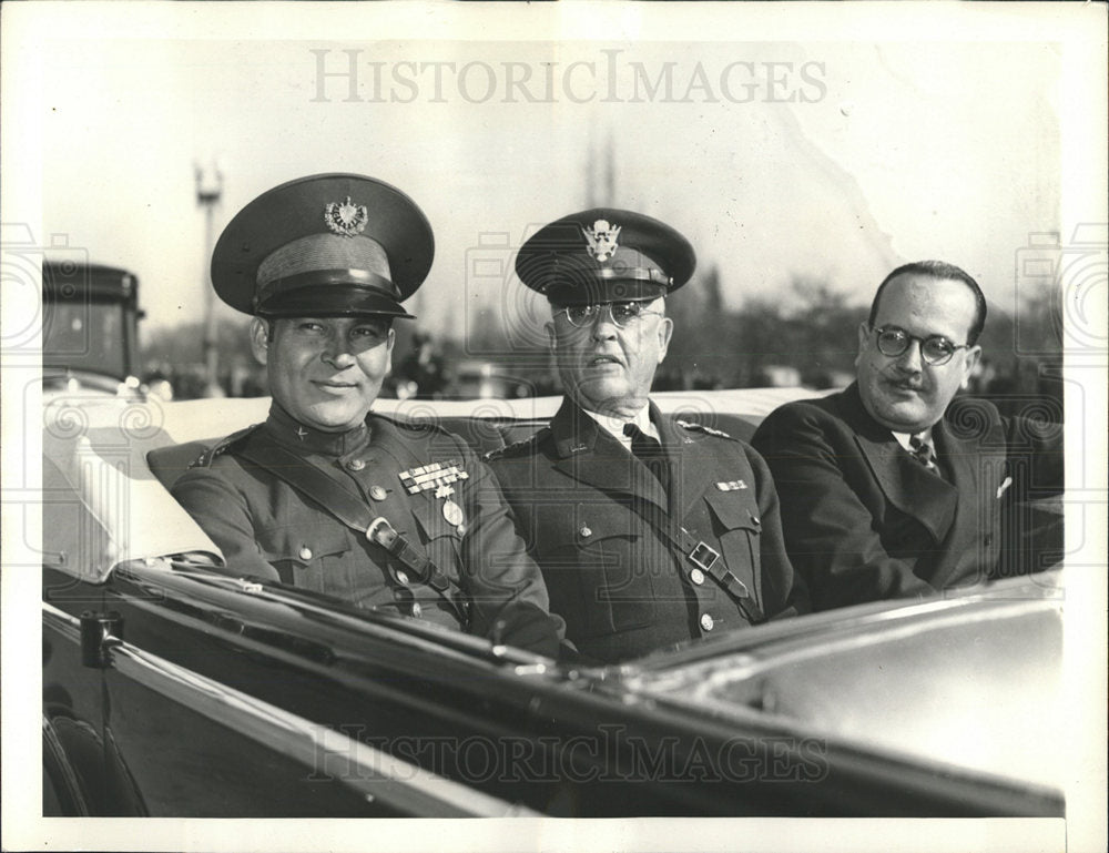 1938 Photo Military Welcome At Capital For Cuban Strong - Historic Images