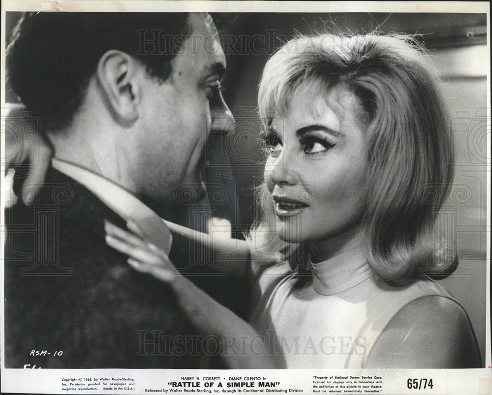 1965 Press Photo Actors Harry H. Corbett, Diane Cilento - Historic Images