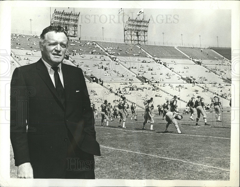 1985 Press Photo Van Heflin Old Pro Football Fan Actor - Historic Images