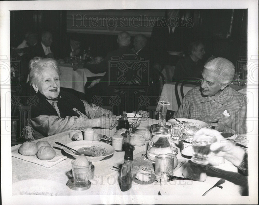 1950 Press Photo Italy House Aged Musicians Dinner - Historic Images