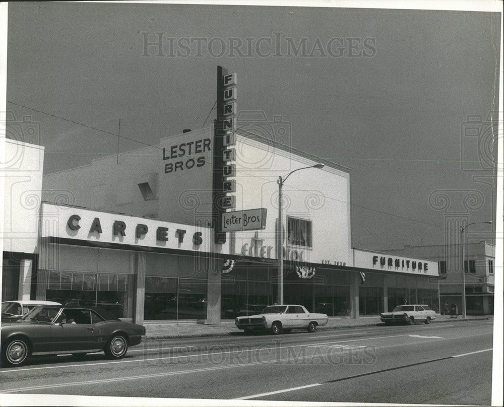 1969 Press Photo Lester Bros furniture store - Historic Images