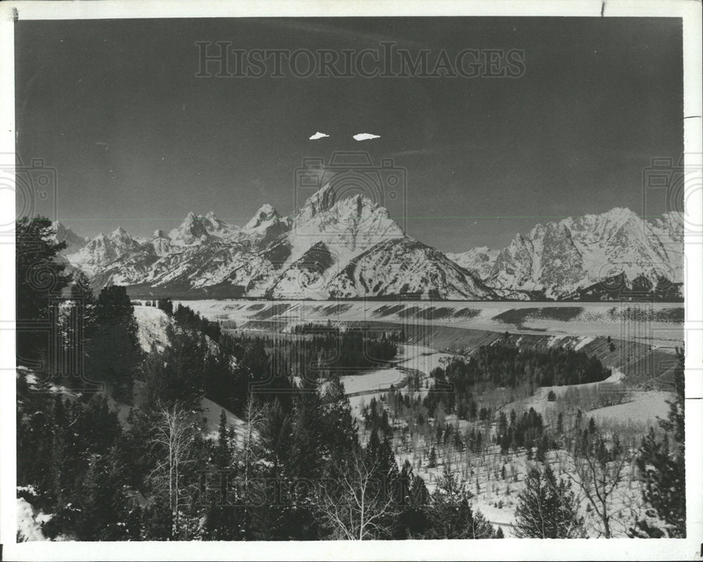 1987 Press Photo Wyoming Grand Teton Park Skiing - Historic Images