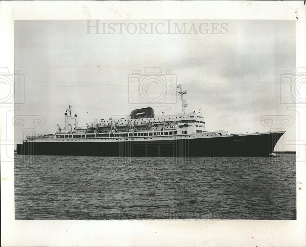 1982 Press Photo Cruise Ship, Veendam Sailing to Tampa - Historic Images