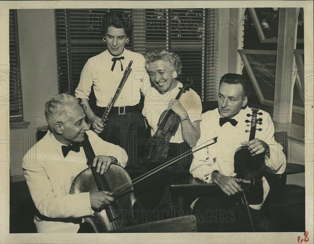 1957 Press Photo Maurice Leysens Concert Clearwater - Historic Images