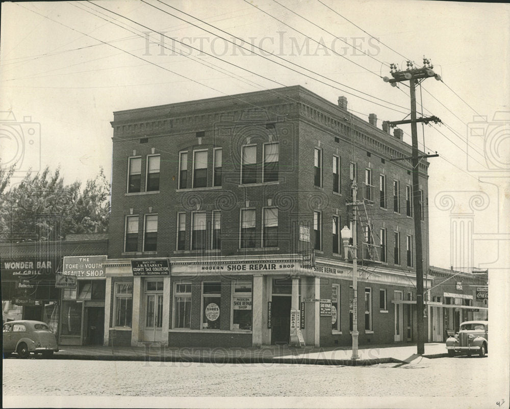1944 Press Photo Mercer Hotel Property - Historic Images