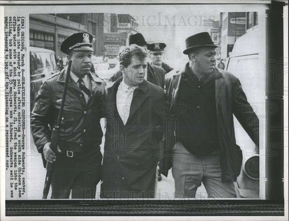 1966 Press Photo George Schwartz police custody Chicago - Historic Images