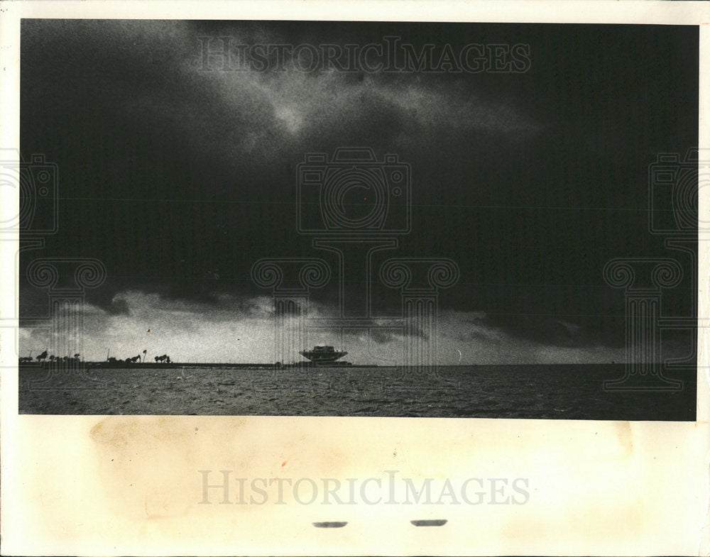 1973 Press Photo Storm Clouds The Pier St.Petersburg - Historic Images