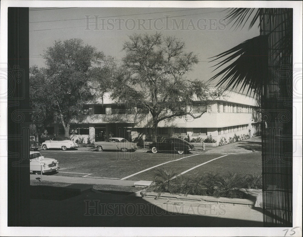 1953 Press Photo Building Mound Park Hospital Shadow - Historic Images