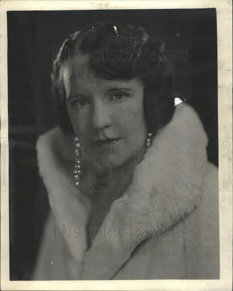 1932 Mrs. Ruth Nicholson - Historic Images