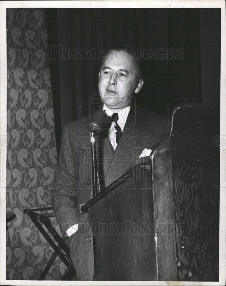 1949 Press Photo Pre WH Patterson United Air Lines talk - Historic Images