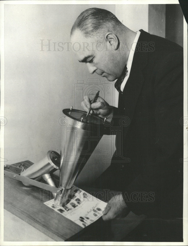 1935 Press Photo Dactyloscope Print records diameter - Historic Images