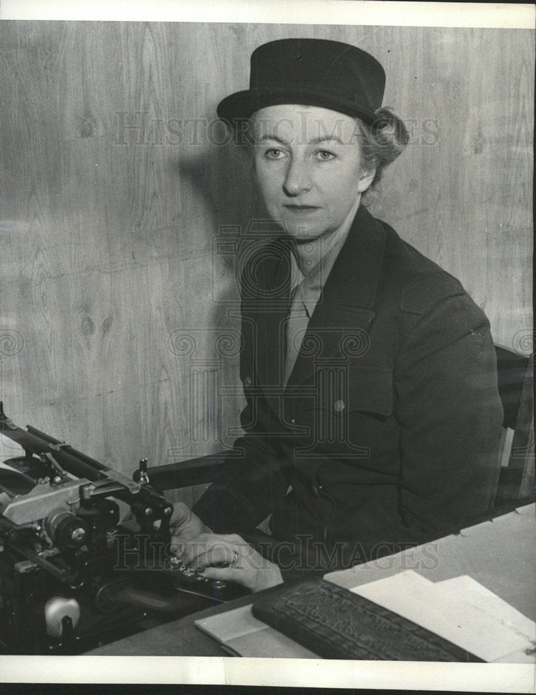 1943 Press Photo INEZ ROBB INTERNATIONAL NEWS SERVICE - Historic Images