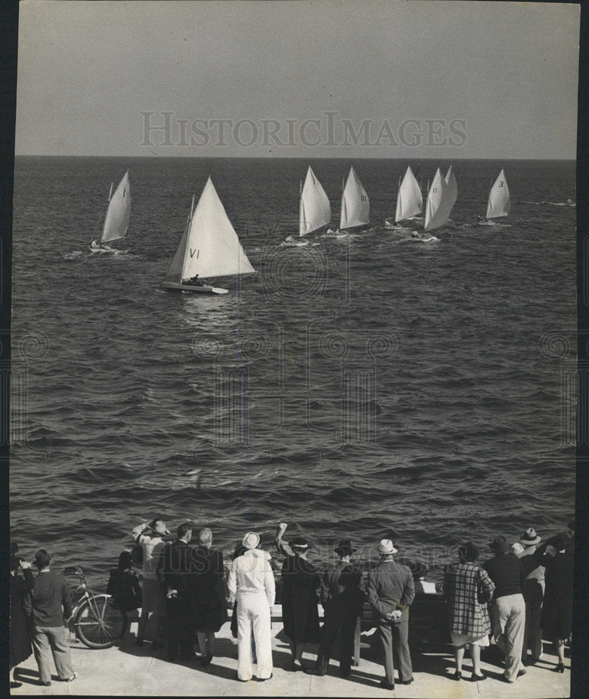 1941 Press Photo Class Boats Racing Beach Shore Florida - Historic Images