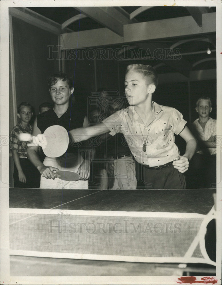 1957 Press Photo Woman Ping Pong game indoor stadium - Historic Images