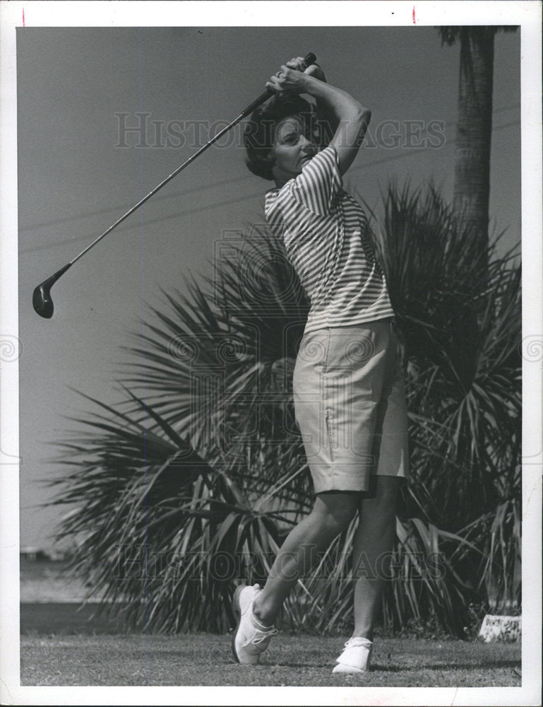 1964 Press Photo Mrs Lew McMasters Jr Cotton Knit Short - Historic Images