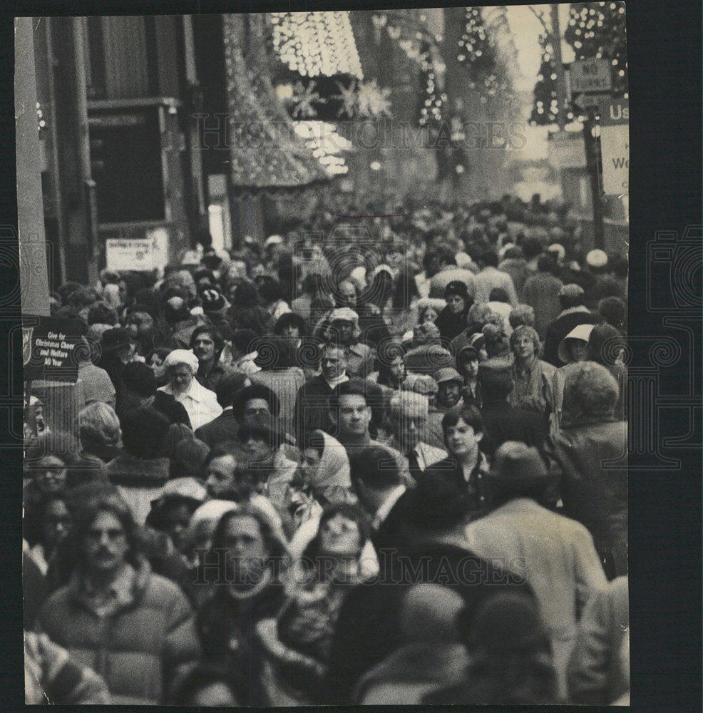 1976 Press Photo Loop crowd Thanksgiving Marshall Field - Historic Images