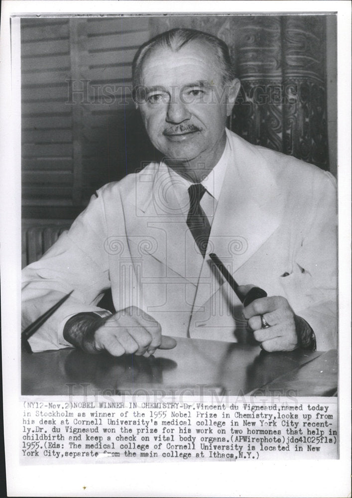 1955 Press Photo DR Vincent Du Vigneaud Noble Prize Win - Historic Images