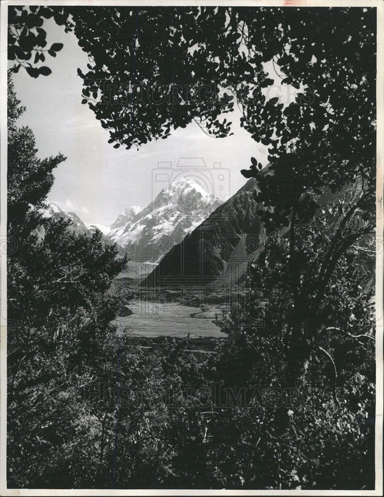 1961 Press Photo Mt Cook vignette Hermitage New Zealand - Historic Images