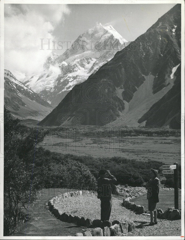 1975 Press Photo Mt.Cook Snowcapped New Zealand - Historic Images