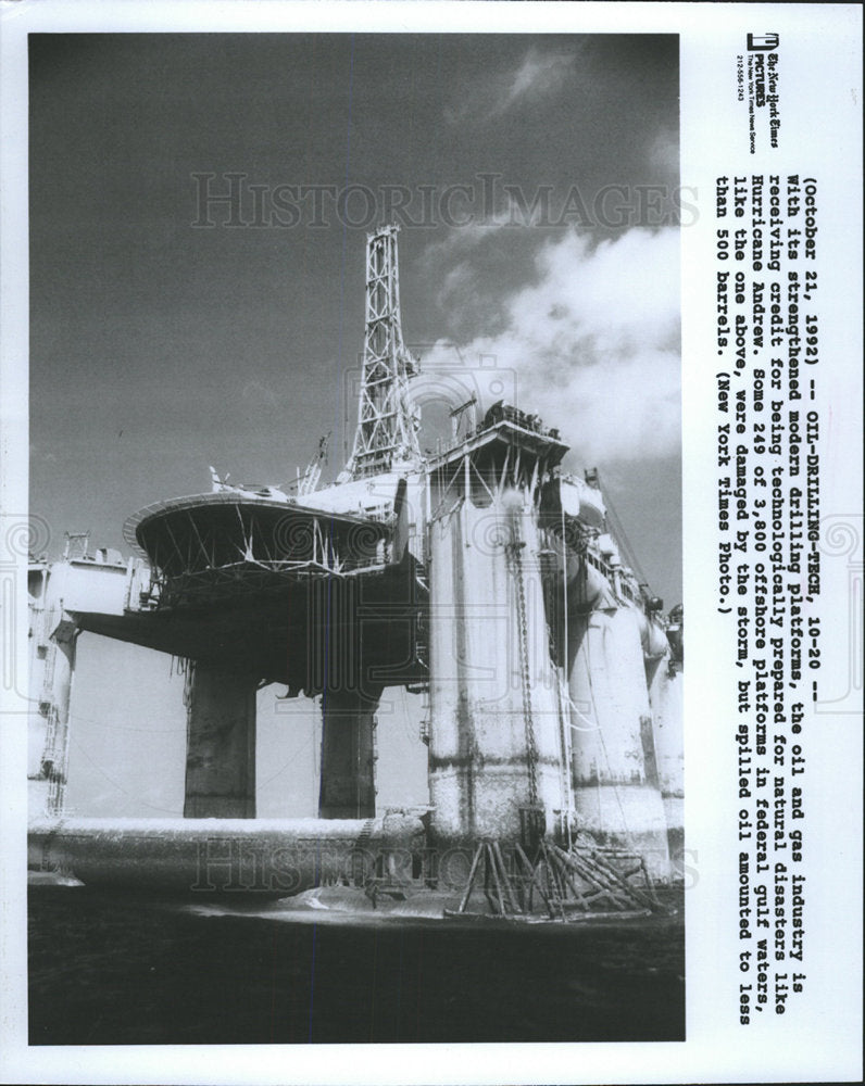 1992 Press Photo American Oil &amp; Gas Drilling Platforms - Historic Images