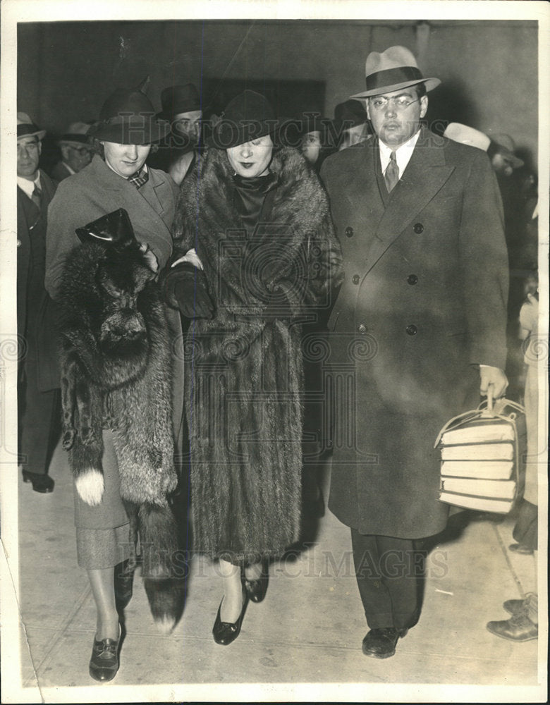 1934 Press Photo Mrs. Gloria Morgan Vanderbilt In Court - Historic Images