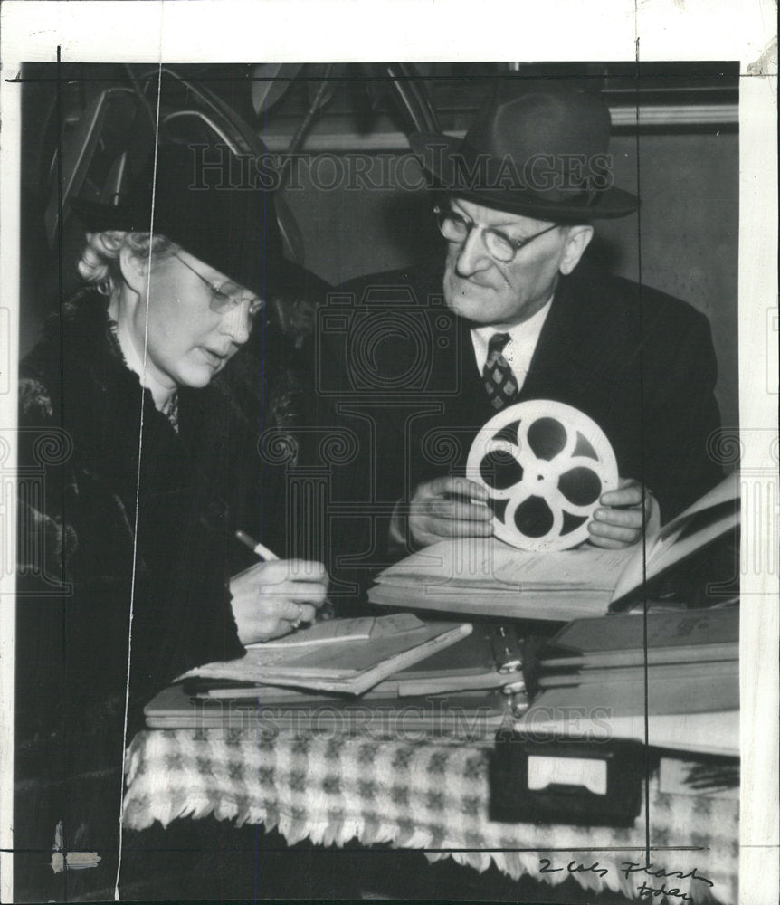 1940 Press Photo Army Navy Chicago Municipal Court Men - Historic Images