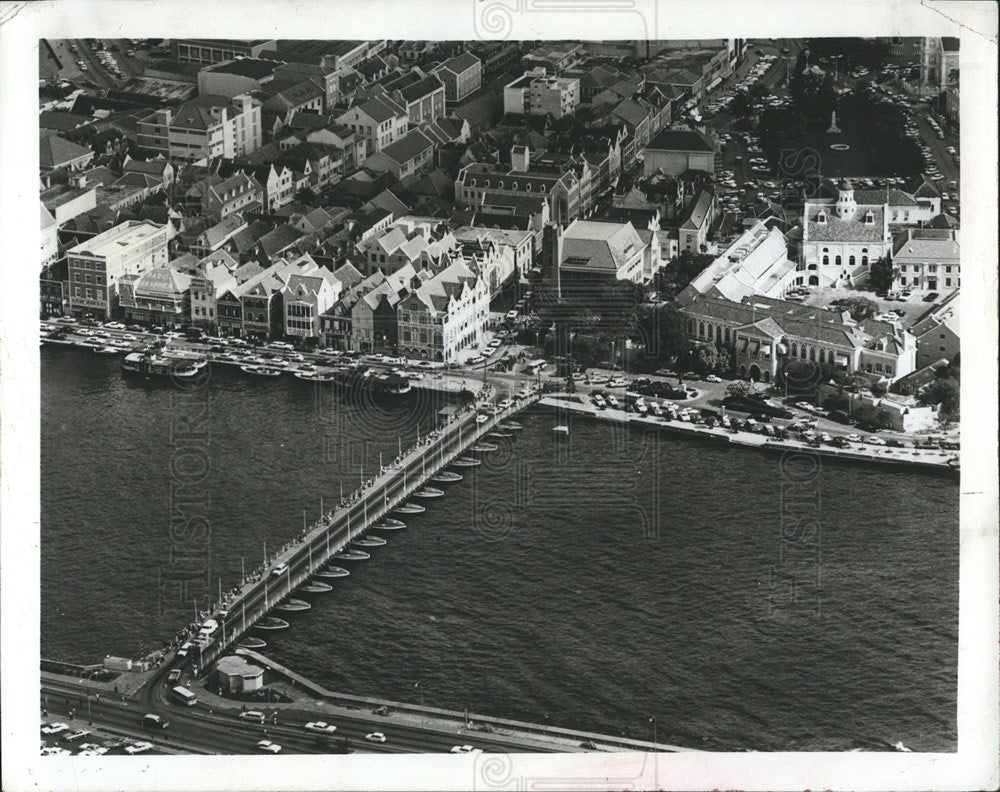 1980 Press Photo  Queen Emma Pontoon Bridge Willemstad - Historic Images