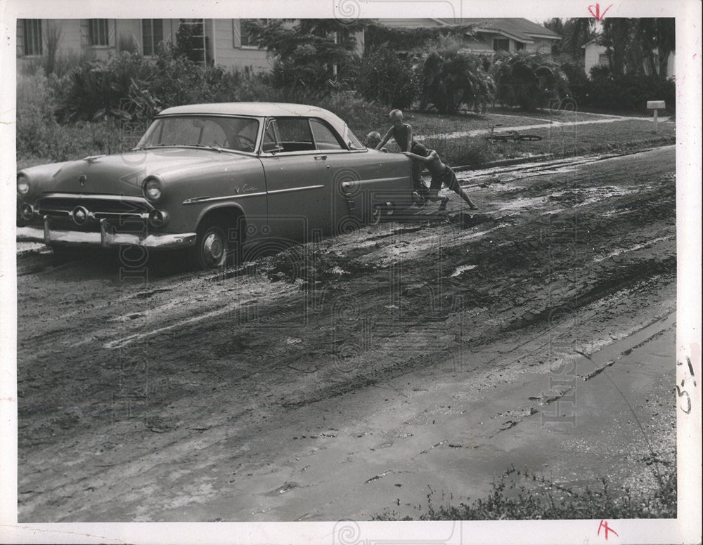 1955 Press Photo Boys Push Car 12th Avenue North - Historic Images