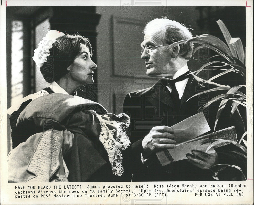 1975 Press Photo Scene &quot;A Family Secret&quot; - Historic Images