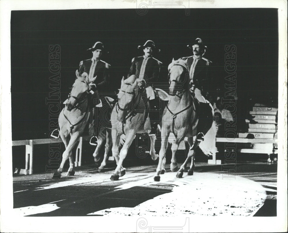 1982 Press Photo World Famous Lipizzan Stallion Show - Historic Images