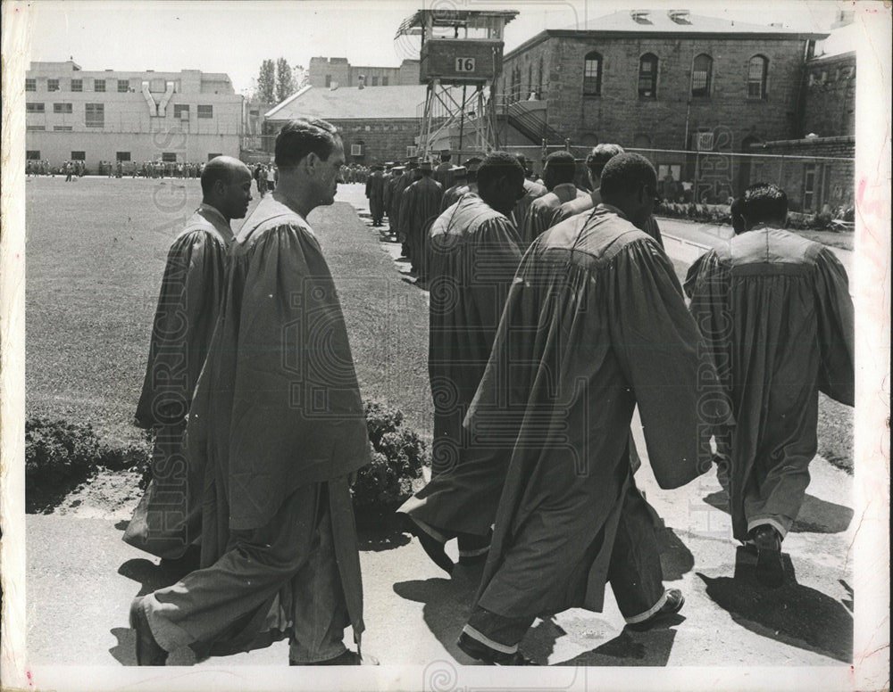 1968 Press Photo Folsom State Penitentiary graduating - Historic Images