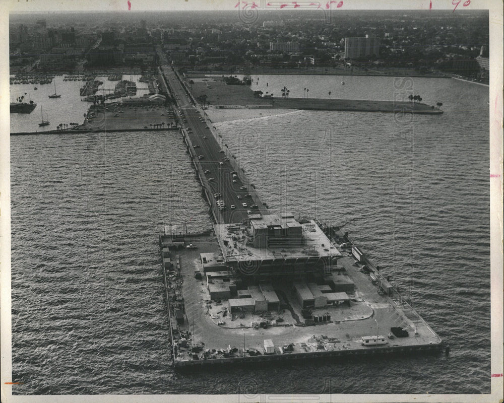 1971 Press Photo St. Petersburg Pier construction - Historic Images