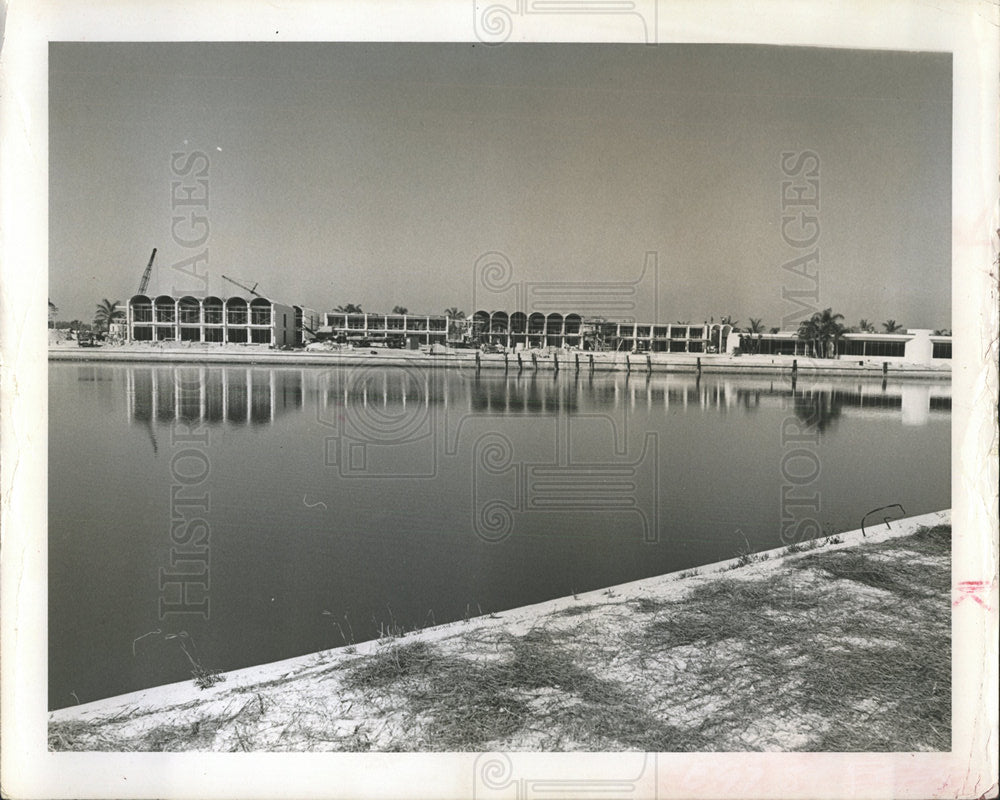 1962 Press Photo Port-O-Call - Historic Images