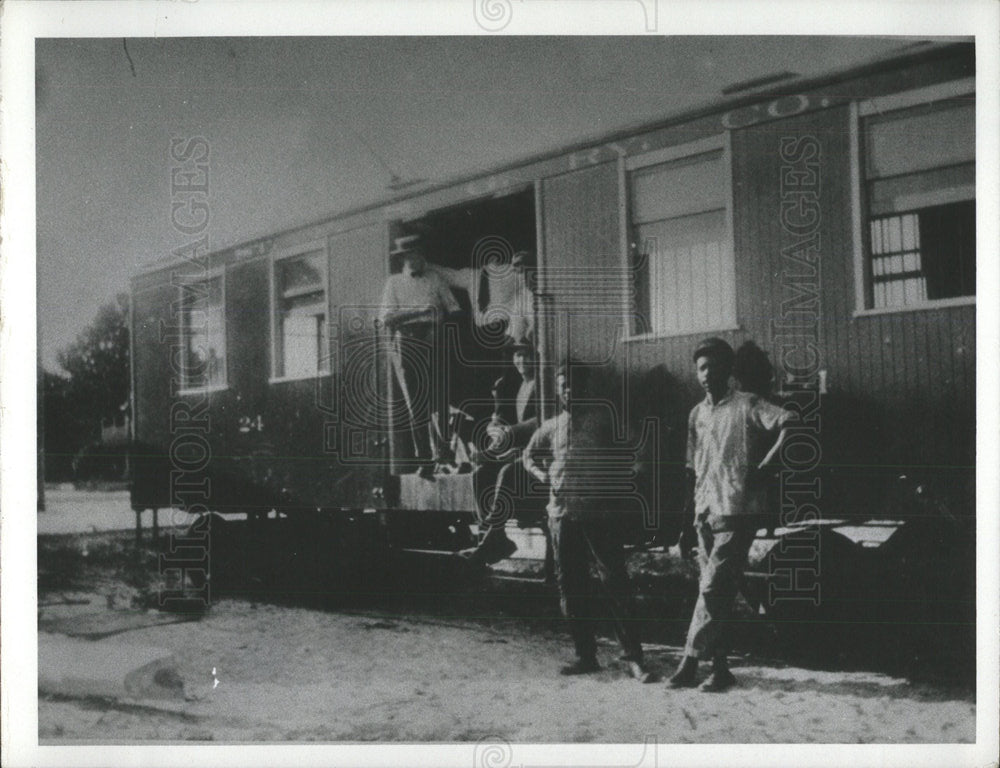 1976 Press Photo Freight Express Car - Historic Images