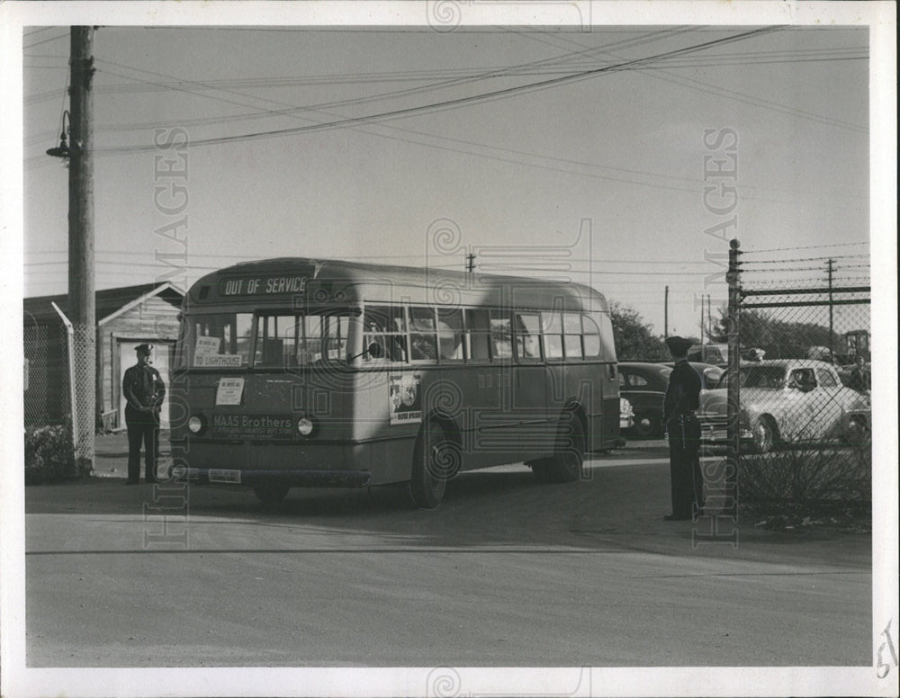 1951 Press Photo Bus Strike - Historic Images