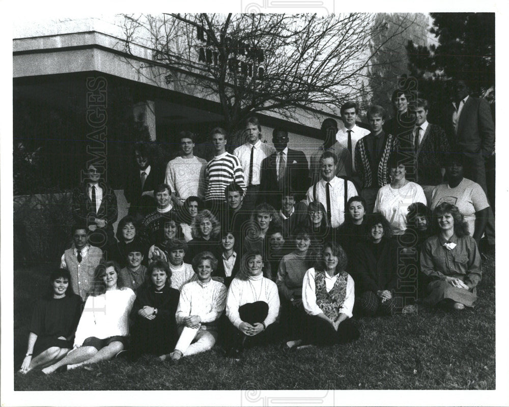 1992 Press Photo the Carthage College A Cappella Choir - Historic Images