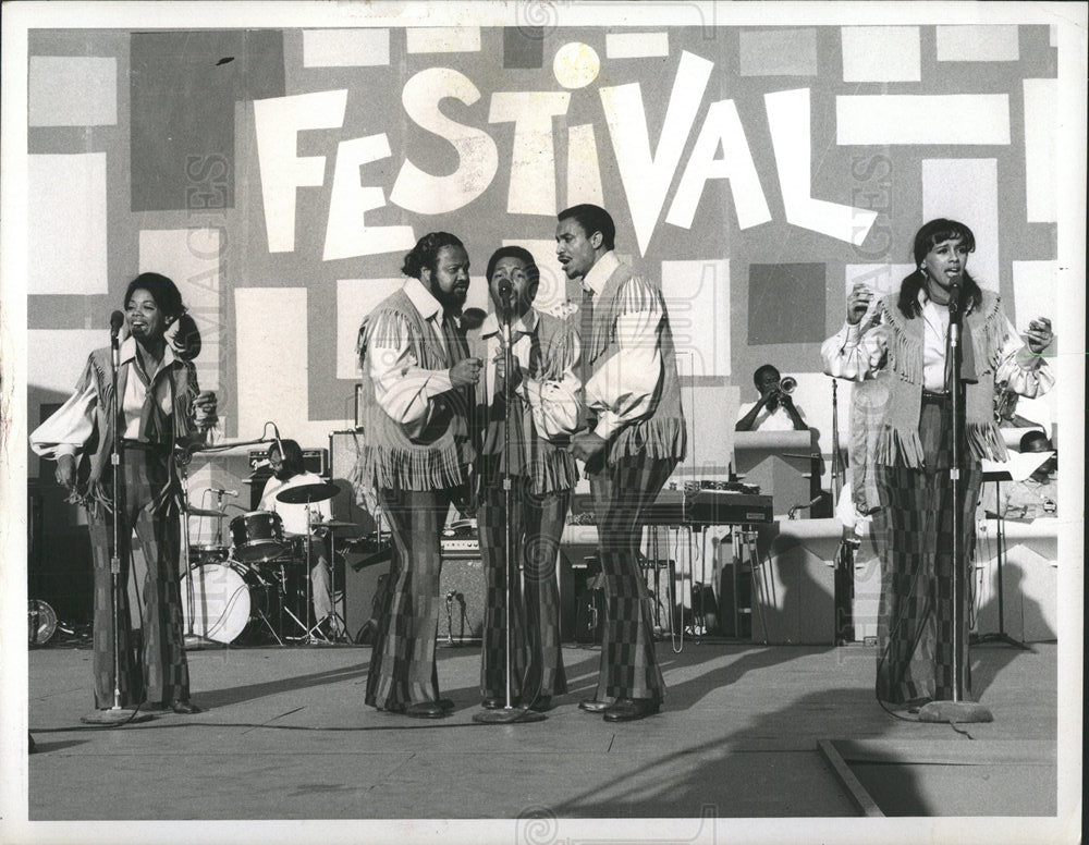 1970 Press Photo Music Group The 5th Dimension - Historic Images