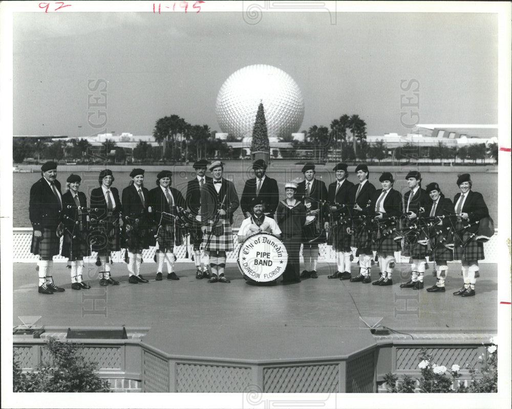 1985 Press Photo Dunedin Pipe Band Epcot - Historic Images