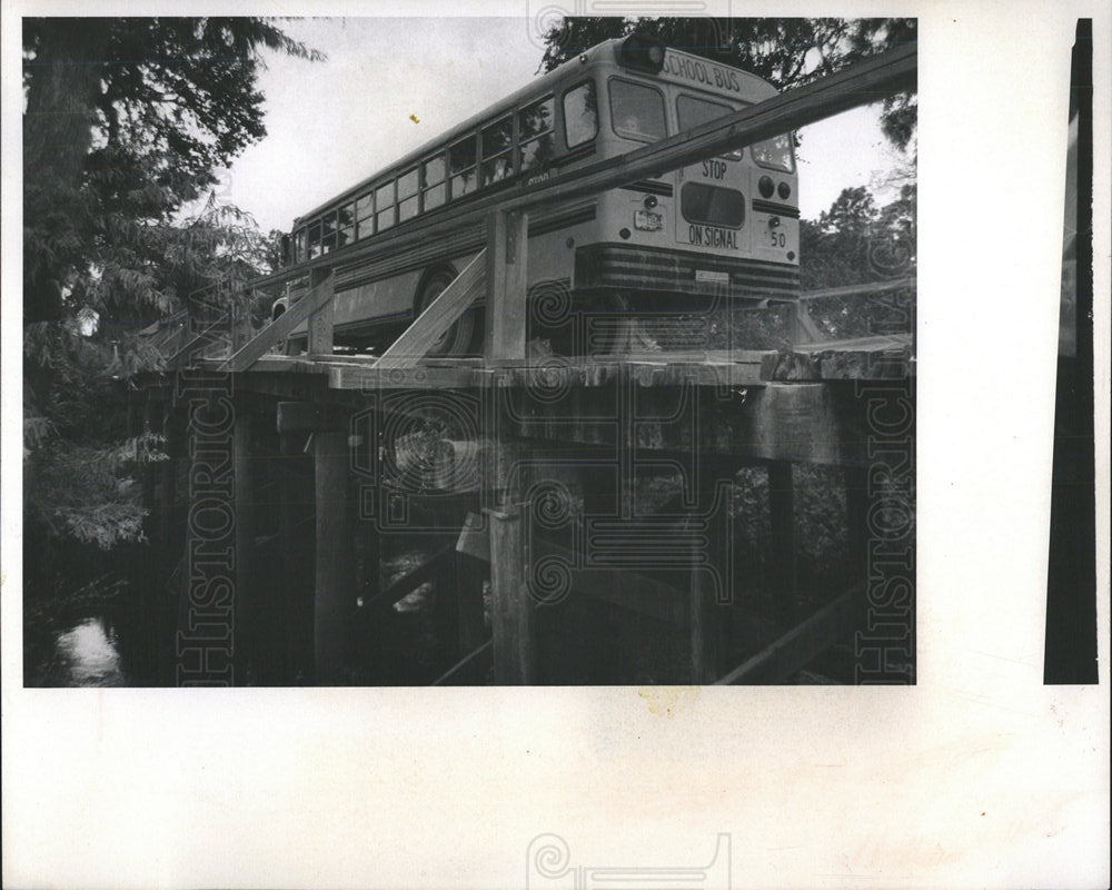 1969 Press Photo Bus Crossing Wood Anclote River Bridge - Historic Images