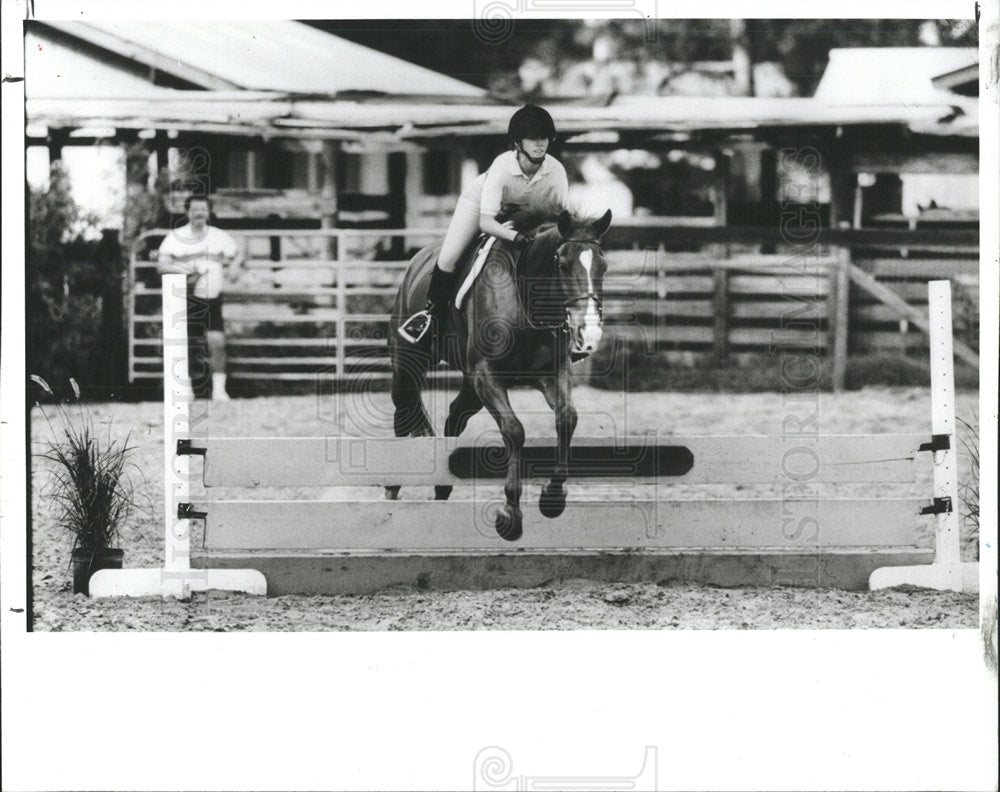 1990 Press Photo Hunter/Jumper Horse Show - Historic Images