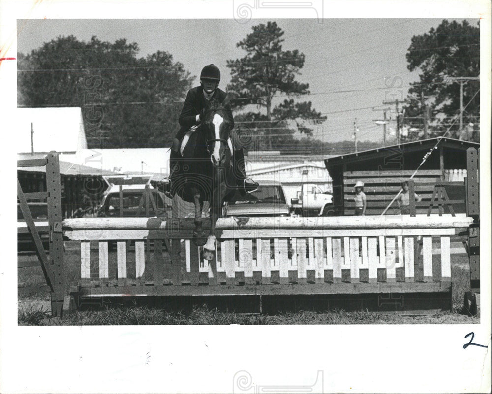 1985 Press Photo Central Florida Horse Jumpers - Historic Images