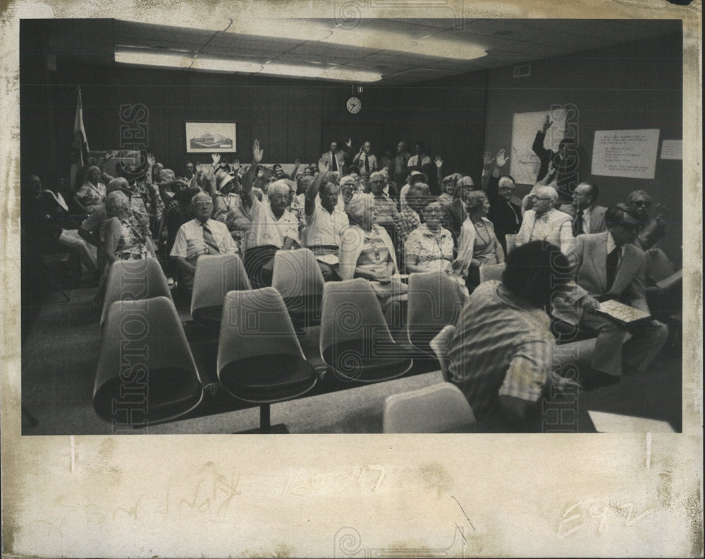 1975 Press Photo Bradenton Florida&#39;s transit meeting - Historic Images