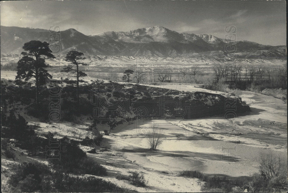 Undated Press Photo Views of Colorado&#39;s Pikes Peak