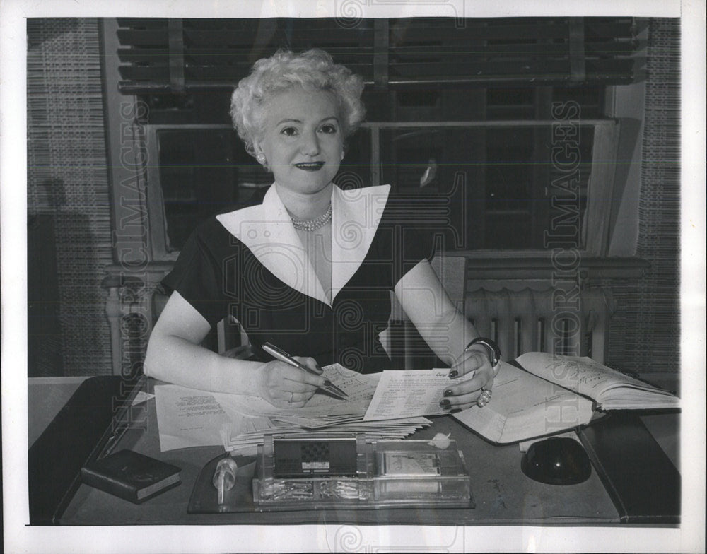 1950 Press Photo Muriel Richter Chairman Women Lawyers - Historic Images