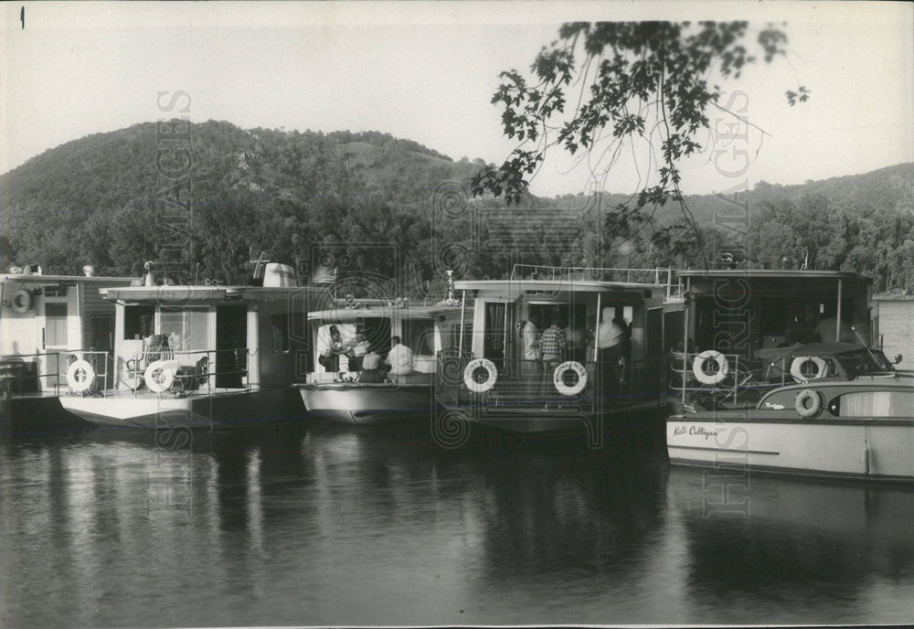 1961 Press Photo Mississippi River Houseboats Winona - Historic Images