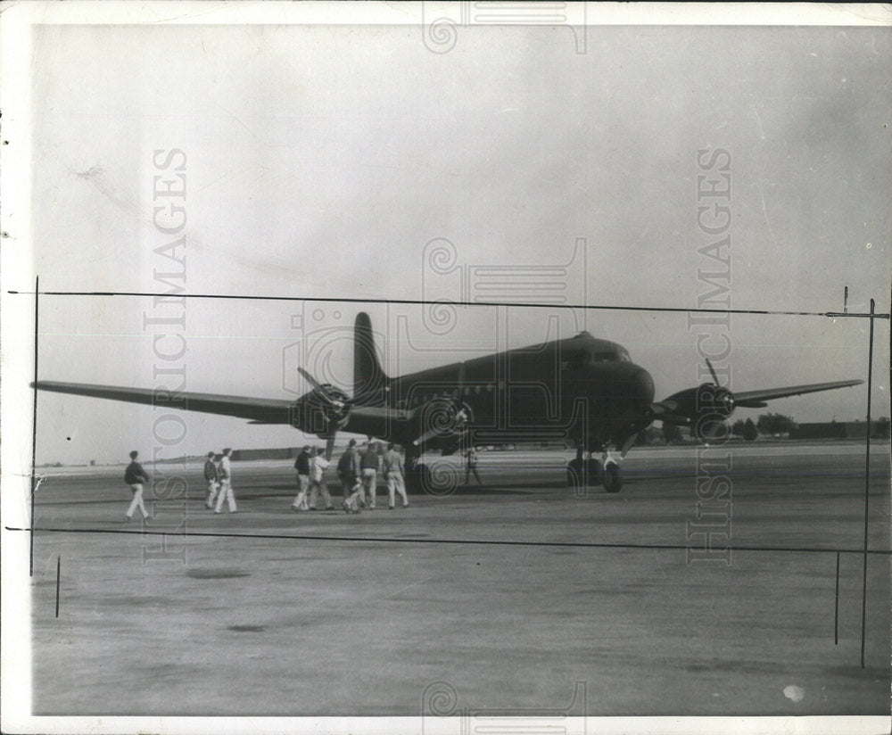 1942 Press Photo Army Aviation Cargo C-54 DC-4 Douglas - Historic Images