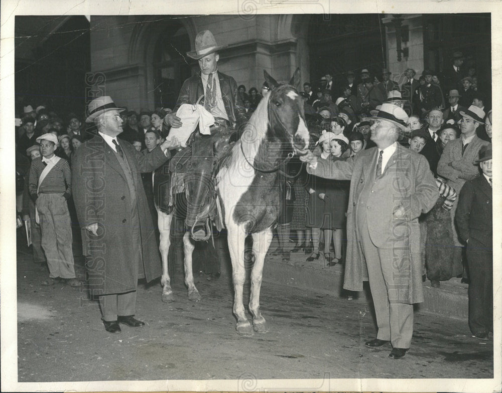 1935 Press Photo Pony Express Re-Enactment/Missouri - Historic Images