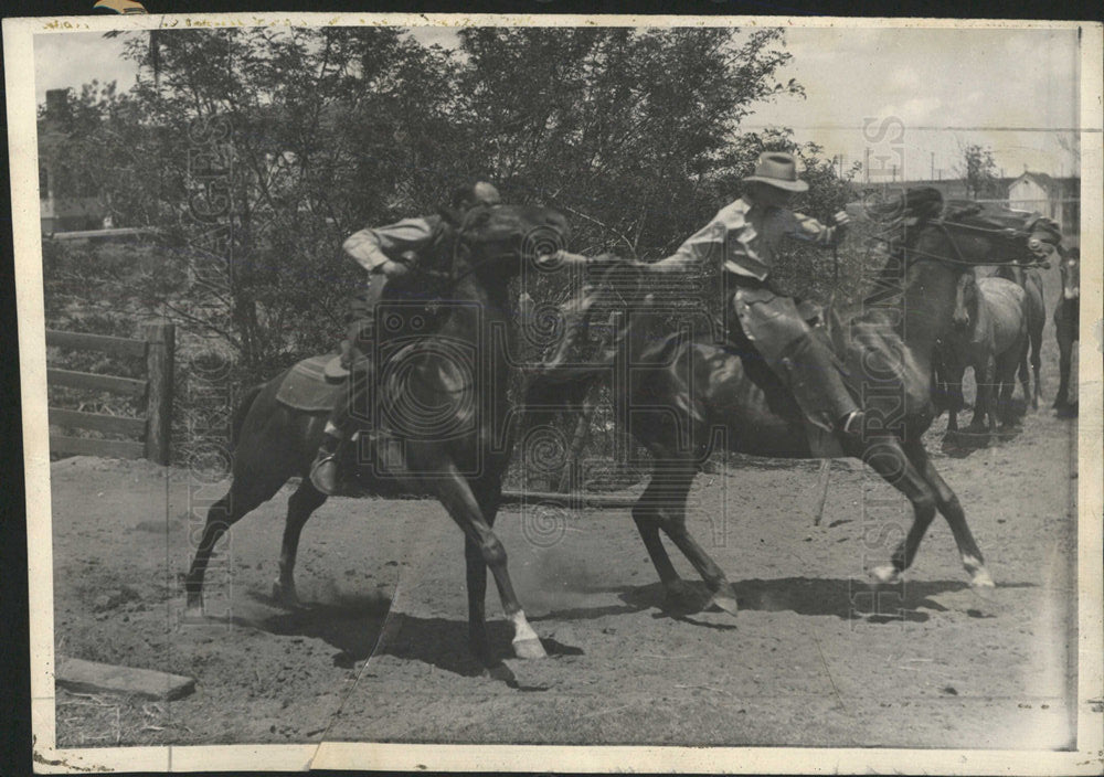 1936 Press Photo Riders Reenact mail pouch Pony Express - Historic Images